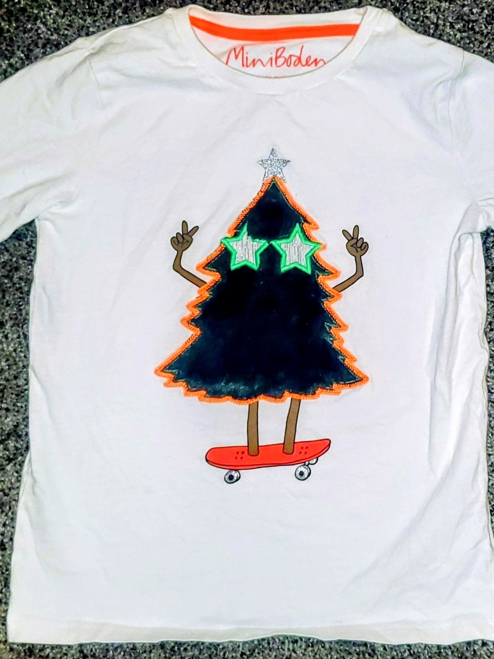 Mini Boden White Long-Sleeve Tee with Neon-Trim Skateboard Tree Sz 7/8